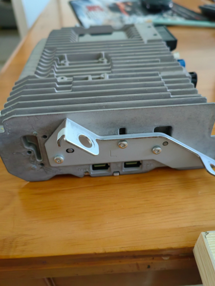 Информационно-коммуникационный хост-блок для внедорожника Jetour X70